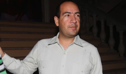 Oficializan despido de Godofredo Fajardo