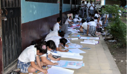 Obstáculos no detienen a normalistas para graduarse