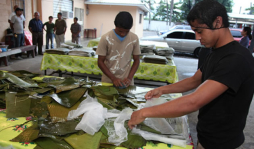 Tamales, tradición que persiste por generaciones