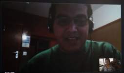 Físico hondureño expone ante científicos de todo el mundo