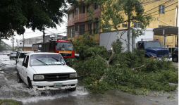 Alerta amarilla en Cortés y calles intransitables por lluvias