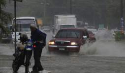 Cortés y Atlántida en alerta verde por ingreso de onda tropical