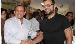 Ricky Martin visita Copeco y se solidariza con Honduras