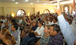 Carlos Bendeck se reelige en la Amhon