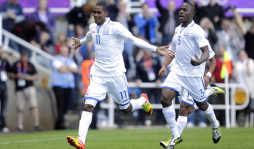 Honduras elimina a España y toca la puerta de cuartos de final