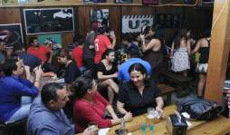 Diviértase este fin de semana. Vea nuestra Guía de entretenimiento