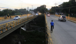 12 mil carros al día pasan por la avenida Júnior de San Pedro Sula