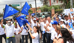 Intensa campaña de Salvemos Honduras