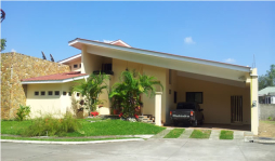 Decomisan en bodega 12 vehículos con caletas en San Pedro Sula