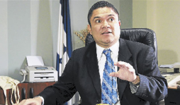 Urtecho: Solo el MP puede sancionar fiscales