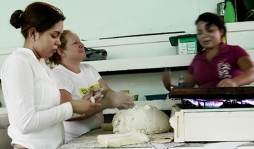 Tortilleras, las heroínas del Guamilito en San Pedro Sula
