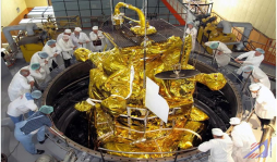 Expertos prevén que sonda rusa caiga sobre la Tierra