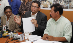 En 24 horas Educación recibe más de 300 denuncias de maestros