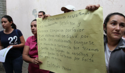 Enfermos de esclerosis protestan por medicinas