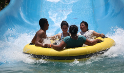 Honduras: veraneantes disfrutan de la belleza natural de las playas