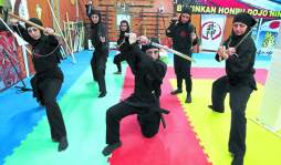 Las mujeres ninjas que custodian Irán