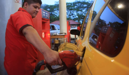 Galón de súper sobrepasará los 94 lempiras