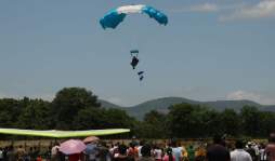 Diviértase este fin de semana. Vea nuestra Guía de entretenimiento