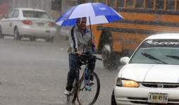 Por intensas lluvias evacuan a 43 personas en Omoa, Cortés