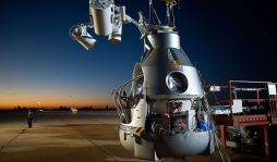 Baumgartner intentará romper la barrera del sonido con caída libre