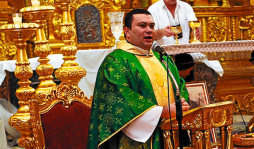 Porfirio Lobo alista viaje a Venezuela