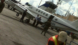 Obligan a aterrizar avioneta en el Golosón
