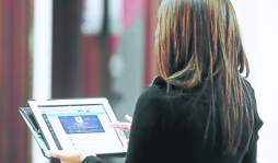 Redes sociales, el tesoro que no explotaron los políticos