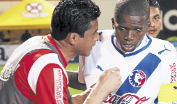 Boniek: 'Yo invité a Wilmer a alzar la copa”