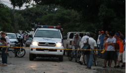 Lo acribillan al salir de taller mecánico