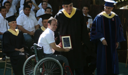 El Zamorano gradúa a 229 nuevos profesionales