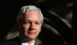 Julian Assange se refugia en embajada de Ecuador en Londres