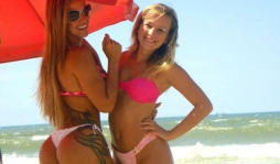 Abogada despedida por vídeo se niega a posar desnuda