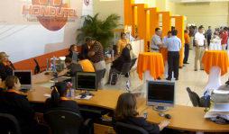Nombran comisión para salvar Hondutel