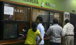 Alcaldía requiere a negocios por mora en Choloma