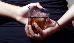 Adolescentes hondureños a merced del alcohol y las drogas