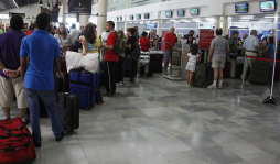 Prevén alza de L10.73 a tasa aeroportuaria