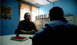 Colocarle bozal a la Policía es 'una orden ilegal y arbitraria”