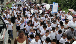 Salen a las calles a pedir paz y cese a la violencia