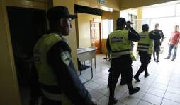 Llega al Congreso decreto de la depuración