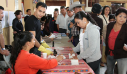 En Gracias votaron en masa y con civismo