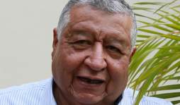 Notarios usarán un nuevo sello en relieve