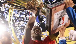 Boniek: 'Yo invité a Wilmer a alzar la copa”