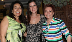 Despiden la soltería de Mandy Dacarett