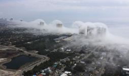 'Tsunami' de nubes impacta costa de Florida