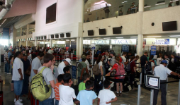 Impuesto de salida aérea subirá un 3%