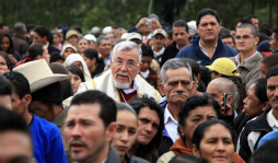 Monseñor Luis Santos no aceptó ser parte del partido Libre