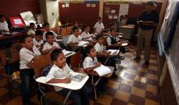 Piden a docentes no arriesgar sus empleos