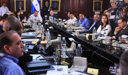 Emplazan a 3,448 maestros 'fantasmas”