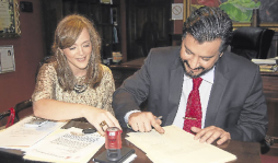 Alcaldía y Banpaís firman préstamo