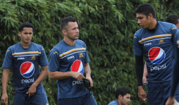 Alfredo Mejía tendrá que esperar su debut con Motagua